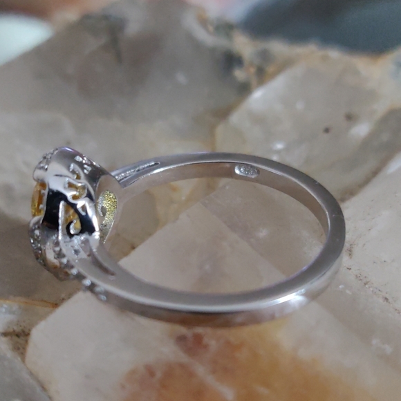 Canary Topaz Sterling Silver Ring - Picture 5 of 5